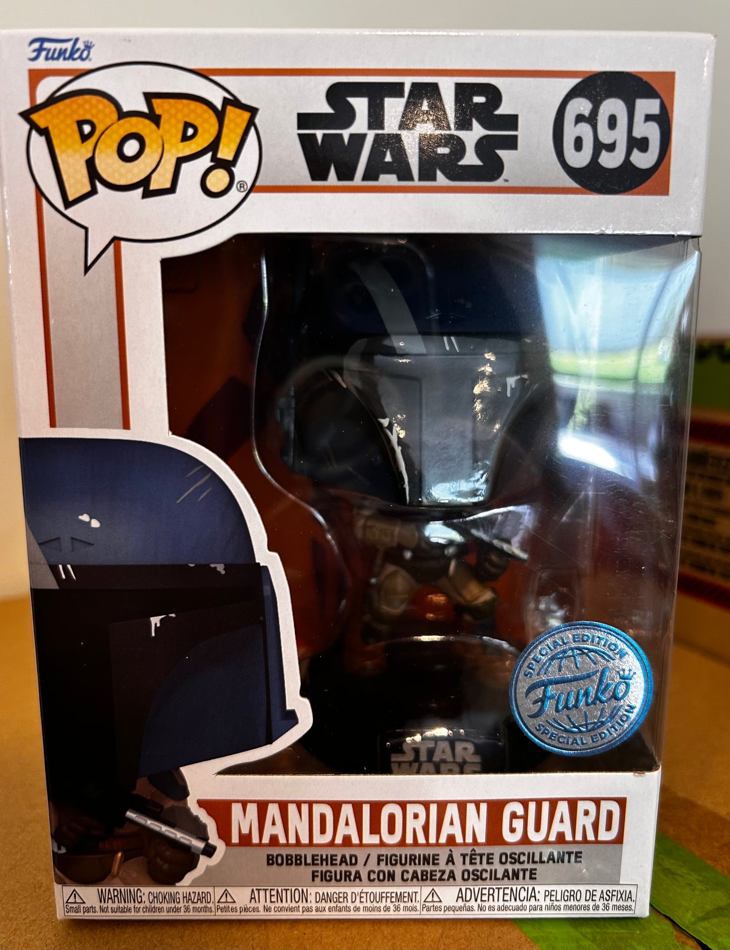 Funko Pop # 695 - Mandalorian Guard - Star Wars.